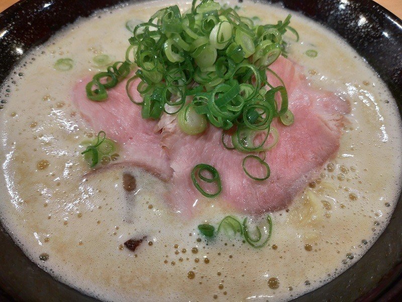 西中島南方にある 麺屋一ノ助 で〆のラーメン 鶏ポタらーめんを食べてきました クリーミーな鶏白湯ラーメンで美味しかったです カレーパウダーで味変でき 白 ご飯をぶち込んだら腹パンになれますよ Htt まるぞう Note 西中島南方にある 麺屋一ノ助 で〆のラーメン 鶏ポタらーめんを食べてきました クリーミーな鶏白湯ラーメンで美味しかったです カレーパウダーで味変でき 白 ご飯をぶち込んだら腹パンになれますよ Htt まるぞう Note
