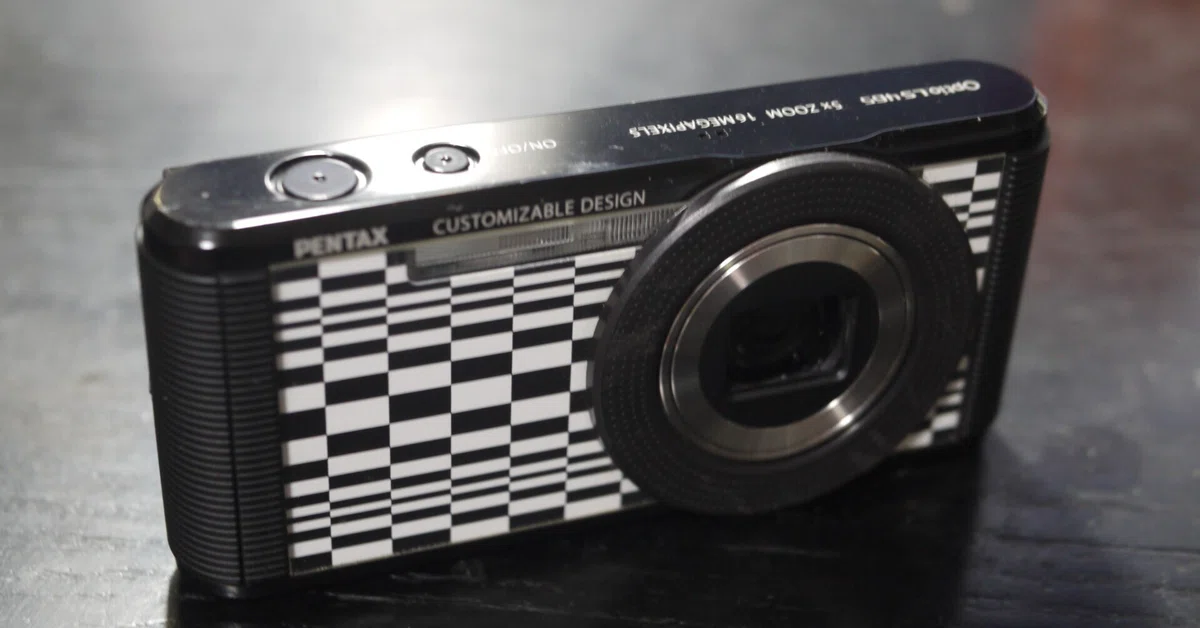 オールドコンデジ図鑑【#52】PENTAX Optio LS465 ― 細長いボディが