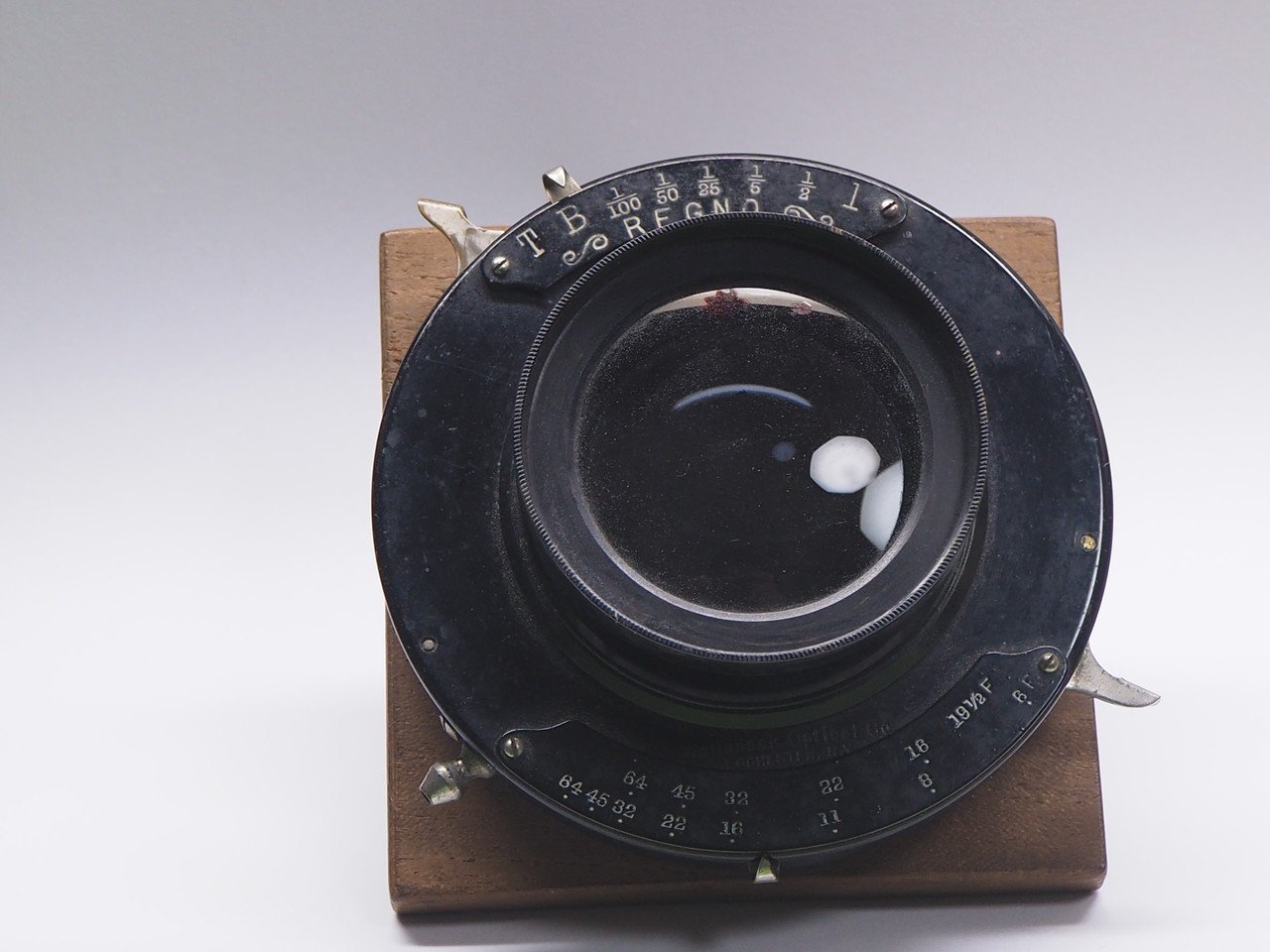 大判オールドレンズ(WOLLENSAK VERSAR, Regno Shuttter搭載)の分解修理