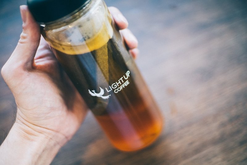 バリスタが教える おいしいアイスコーヒーの3つのつくり方 川野優馬 Light Up Coffee Note バリスタが教える おいしいアイスコーヒーの3つのつくり方 川野優馬 Light Up Coffee Note