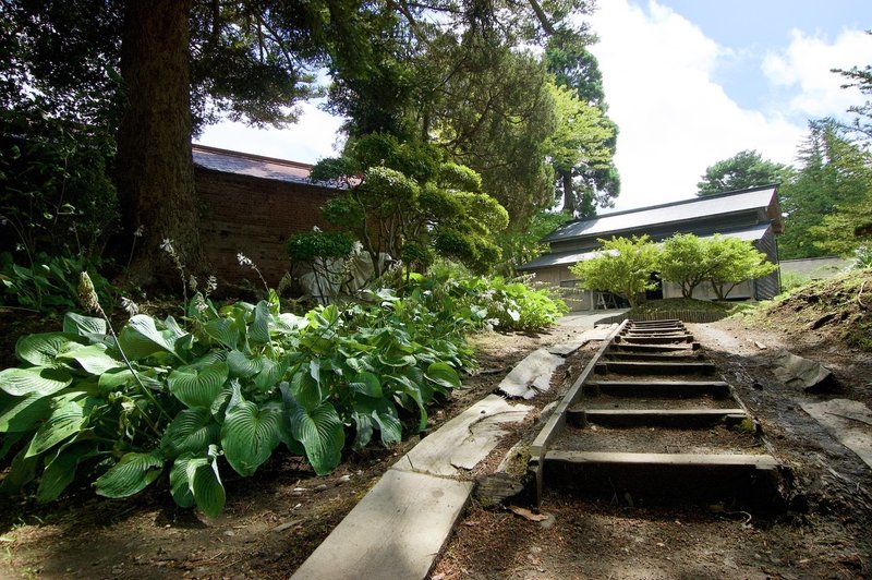日本の庭階段空いり