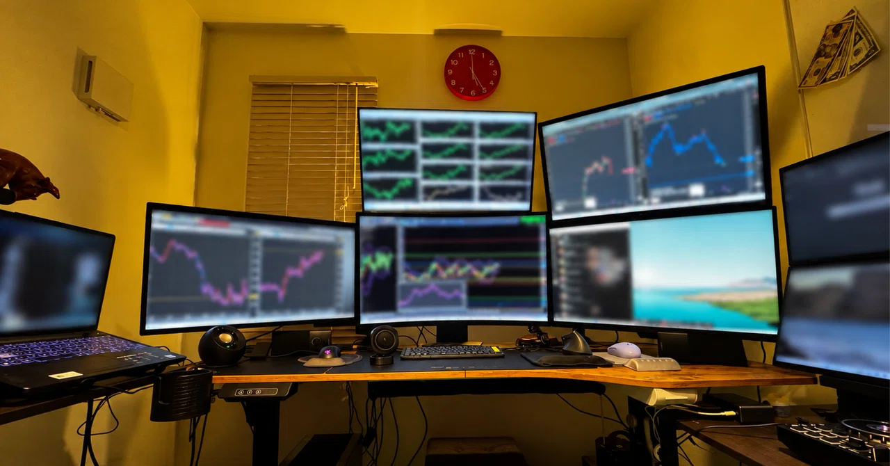 I increased my monitors. But I don't need this many.｜ゆきち