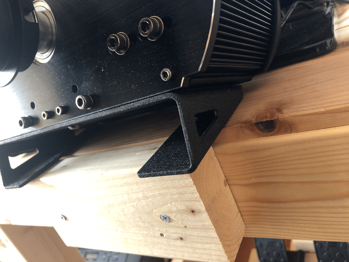 Fanatec CSW V2.5を木製デスクに固定した話|MASK Fanatec CSW V2.5を木製デスクに固定した話|MASK
