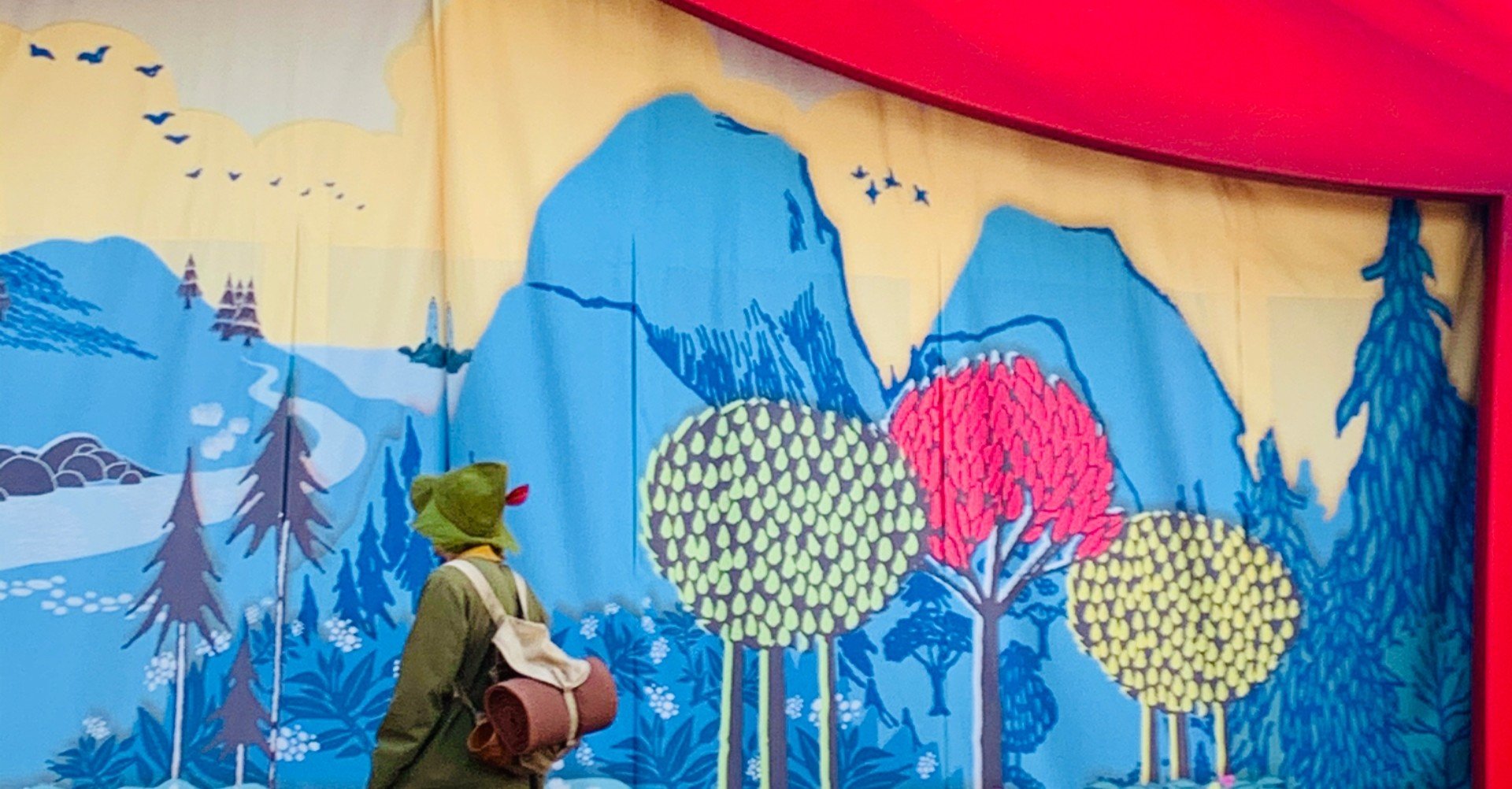 ムーミン谷をお散歩したよ①まずはエンマの劇場へ｜森のリス