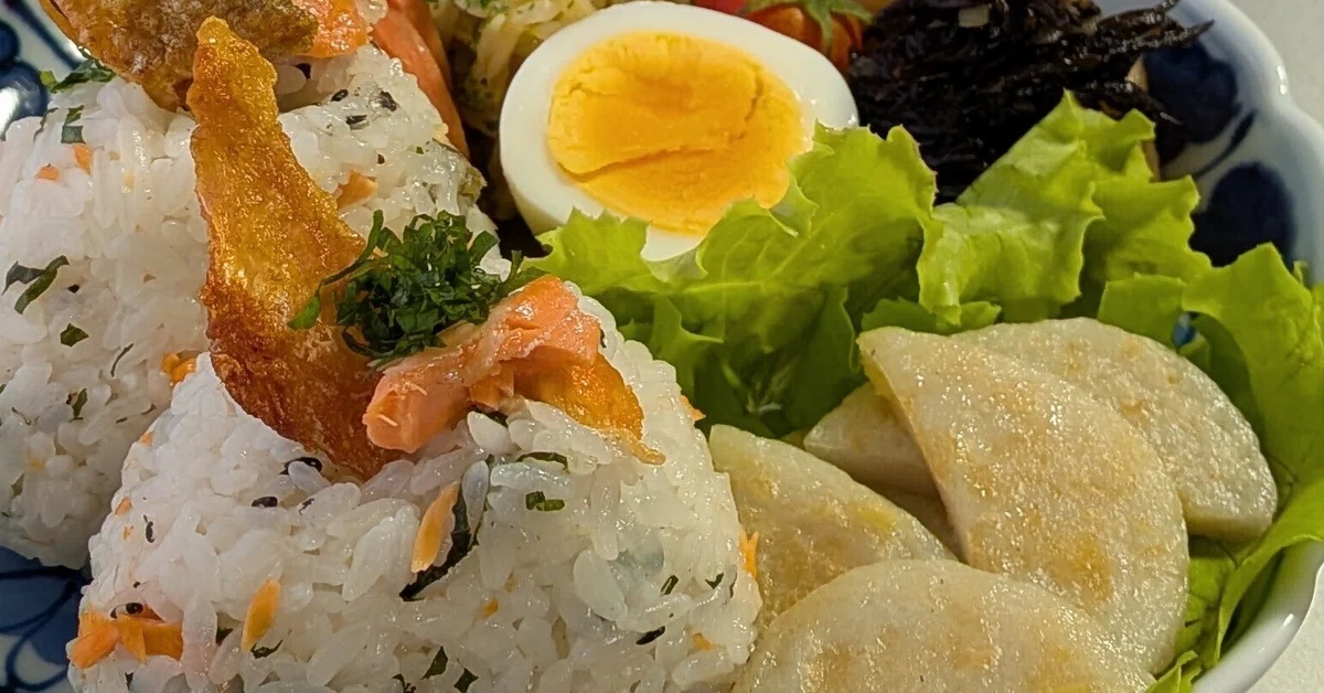 Turning an ordinary dining table into a memory｜おらんじぇっと