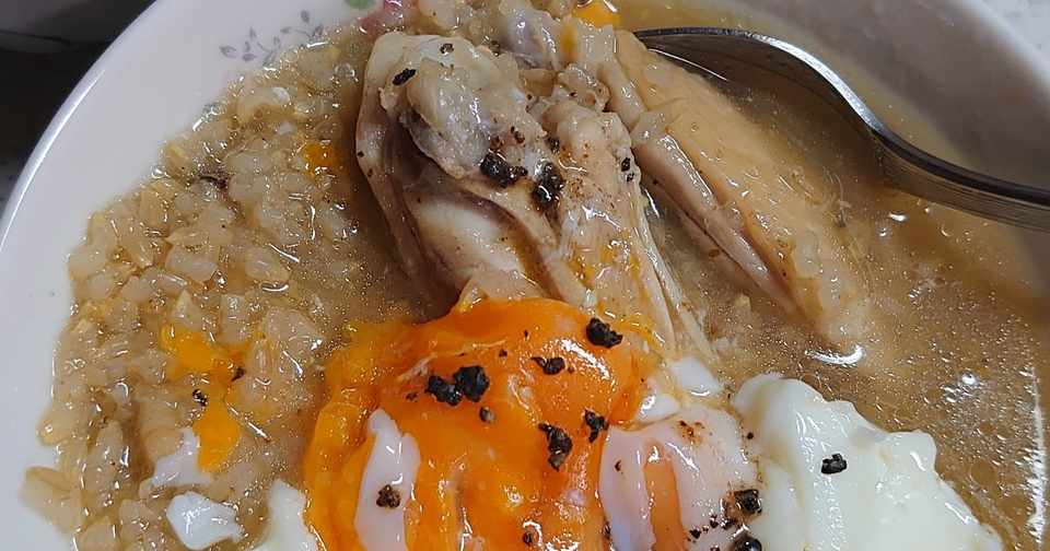 本日の朝ごはん 玄米雑炊withチキンand温玉 とま Note