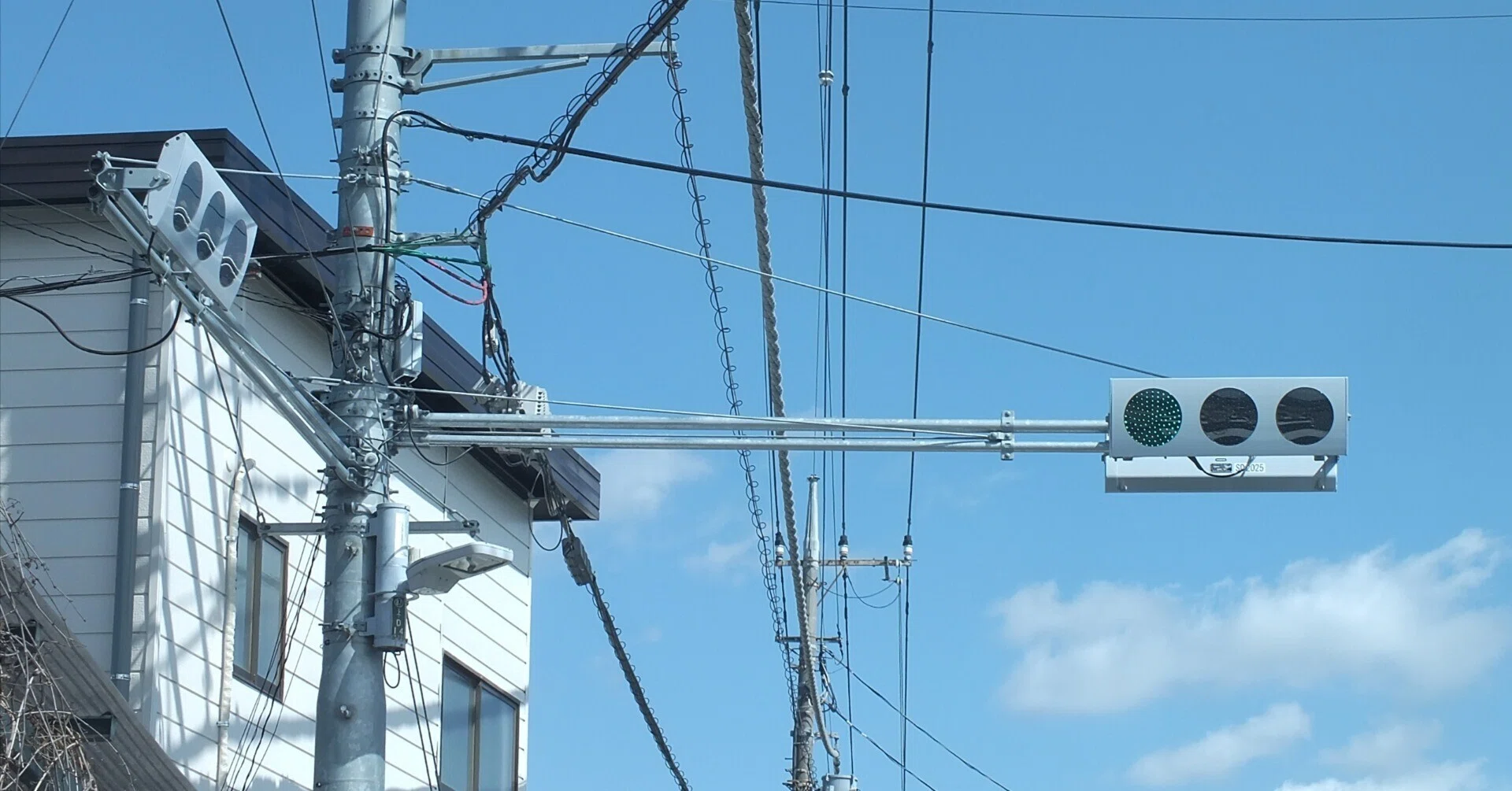 K07-303】上尾市須ヶ谷にある信号電材低コスト250㎜(旧耳仕様)｜光山祐