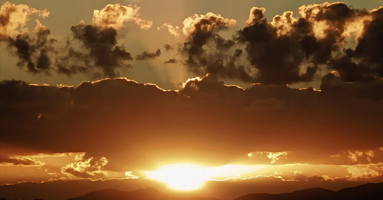 Lake Biwa Sunset Fixed-Point Photography 2026 No. 4 Zooming in on ...