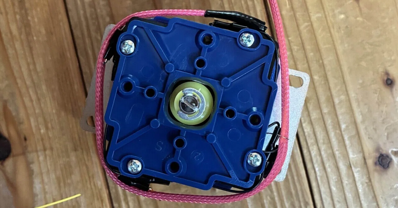 アケコンのパーツ、セイミツレバーの編組スリーブ化 078｜774