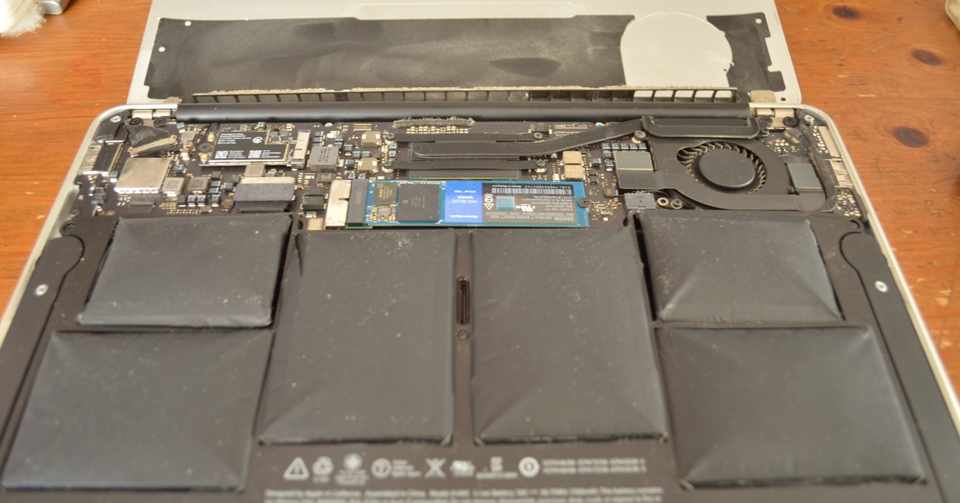 盛り上がったmacbook Air 11inchのバッテリーを交換した ザブ Note
