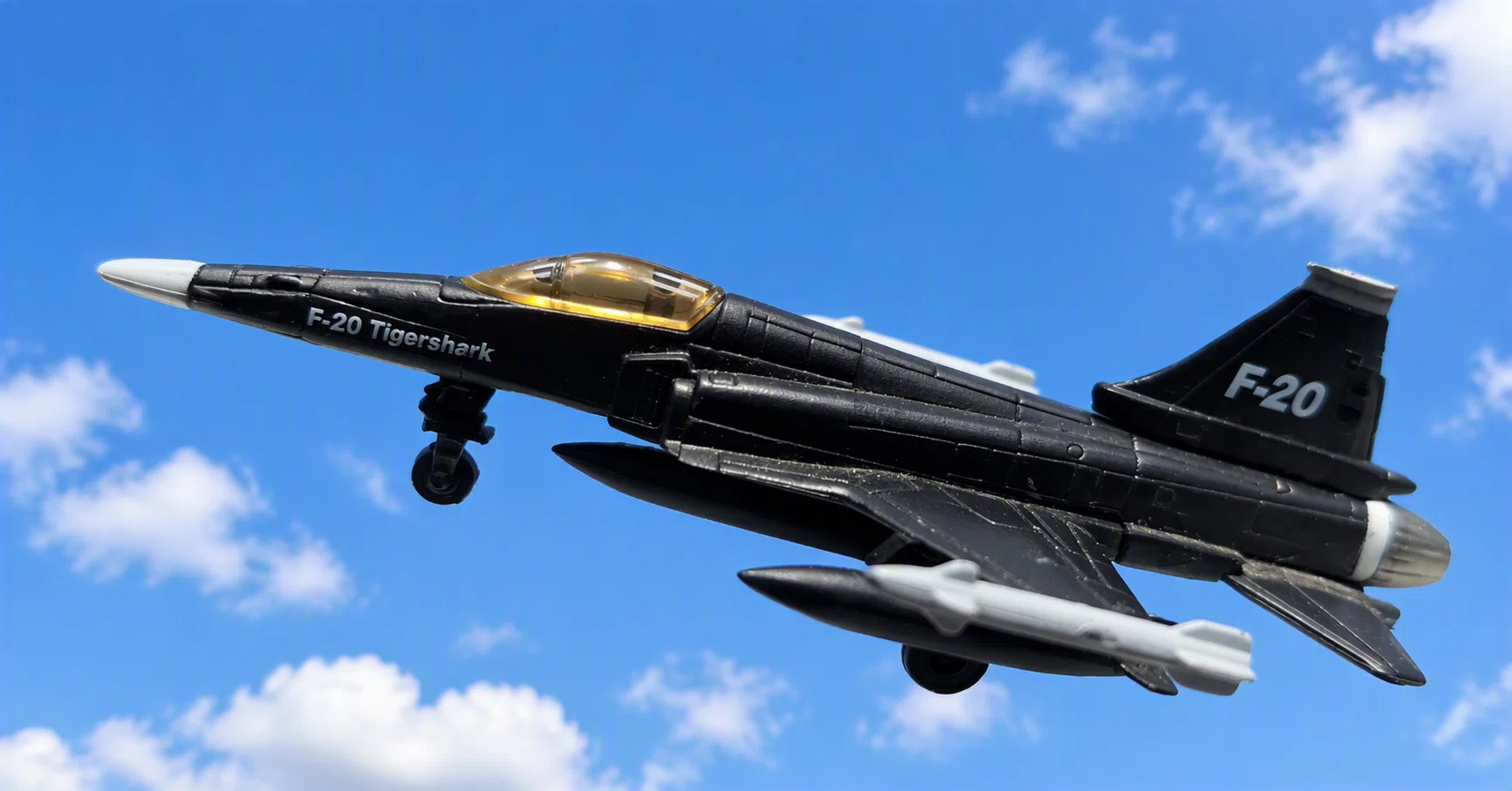 チョコエッグ（戦闘機シリーズ）｜藤川 哲之介