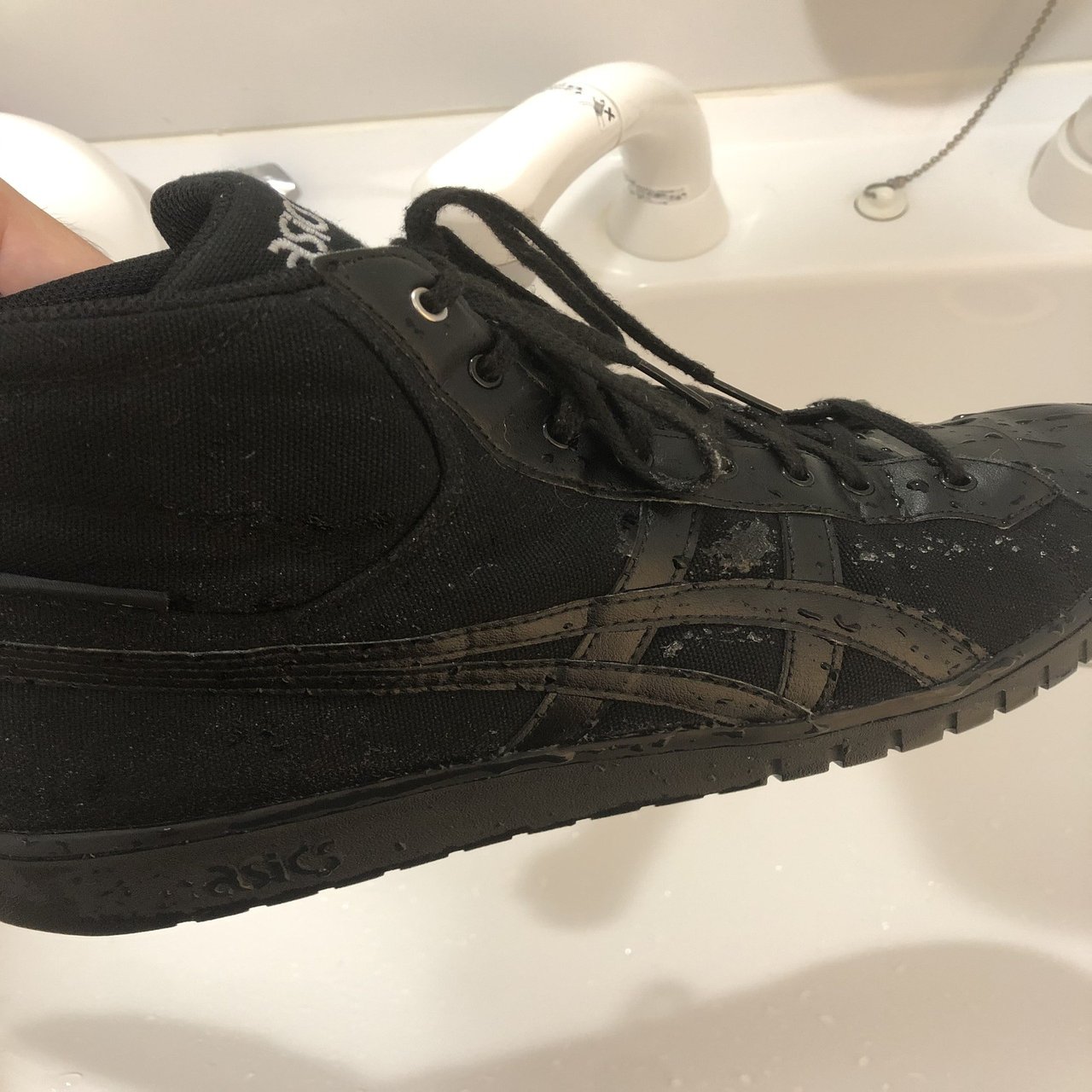 黒い、防水の、かっこいいスニーカー（GEL-PTG GTX）｜Kazuki