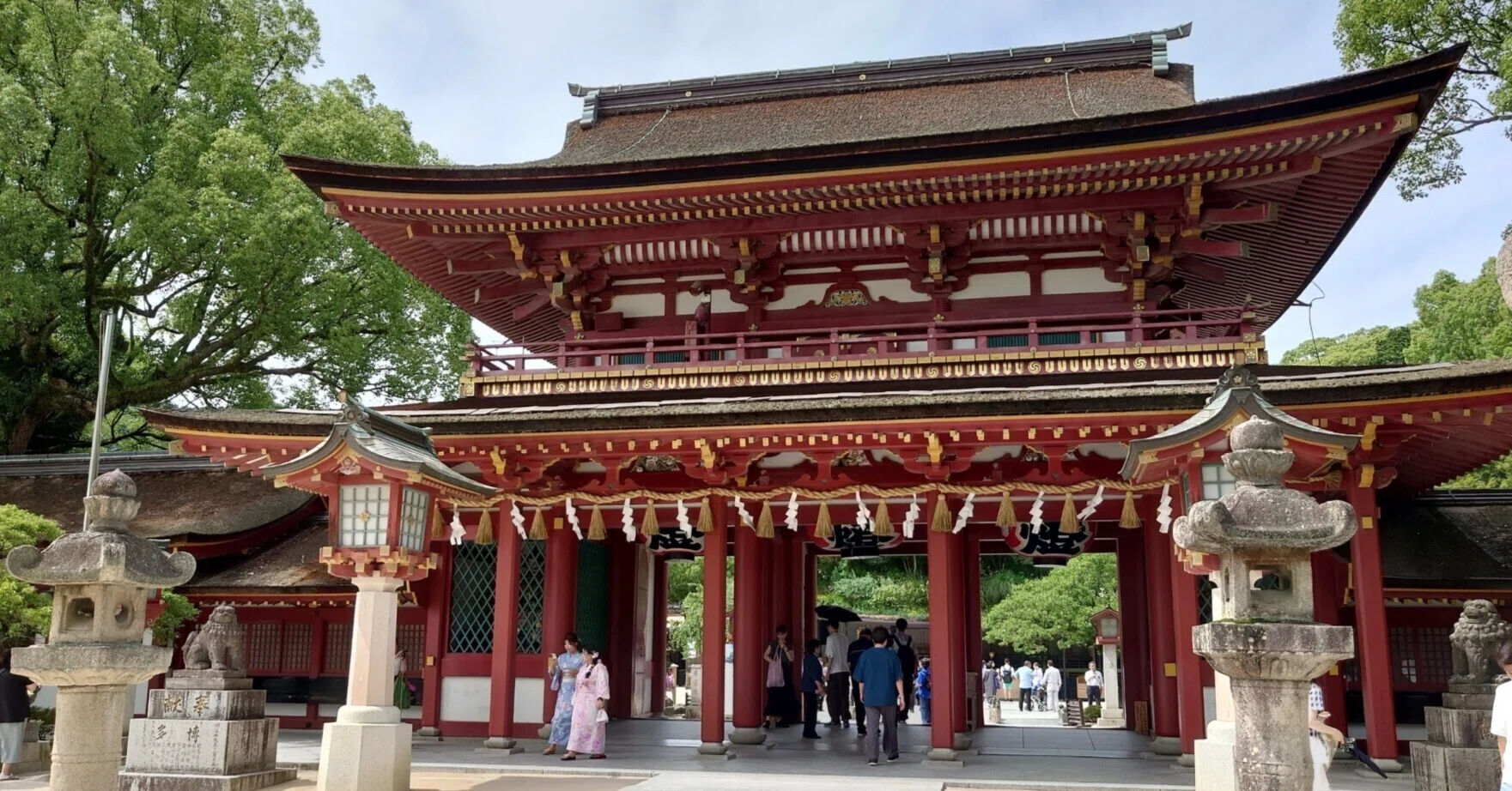 太宰府天満宮の参拝ガイド！梅ヶ枝餅・見どころ・行き方｜みんなの休日ナビ