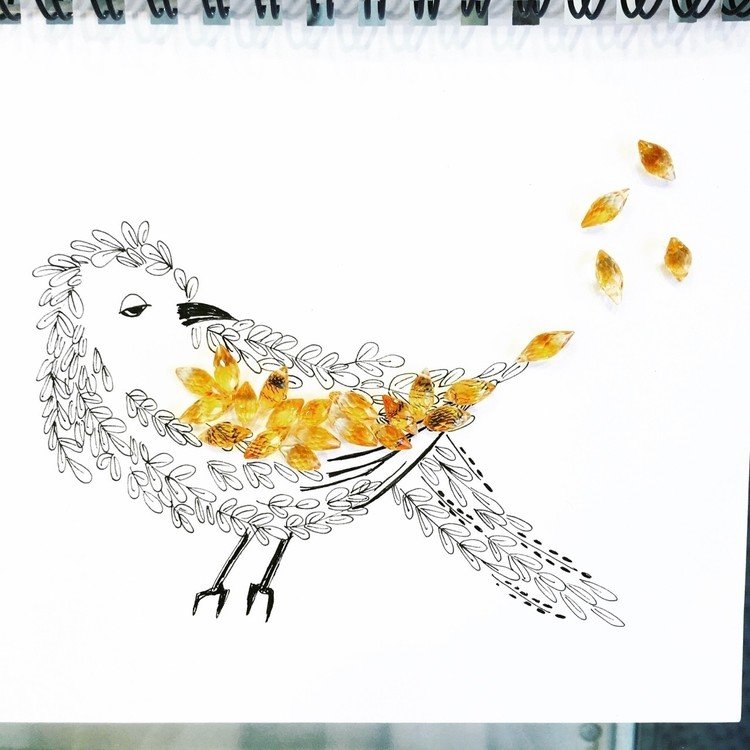 シトリン（黄水晶）の鳥

#イラスト #イラストレーター #illustration #illustrator #art #artwork #drawing #draw #らくがき #絵 #写真 #繋がらなくていいから俺の絵を見てくれ #鳥