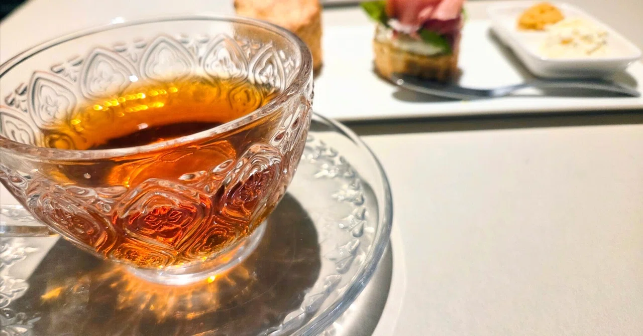 Tea, Memories, and Mallow Blue｜ぶどう燈