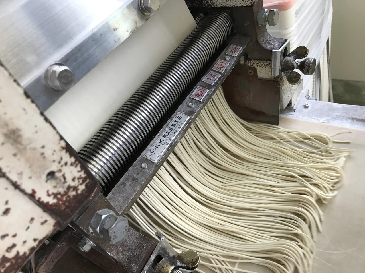 製麺機で麺を作るということ｜なかざわ製麺 代表取締役 中澤健太
