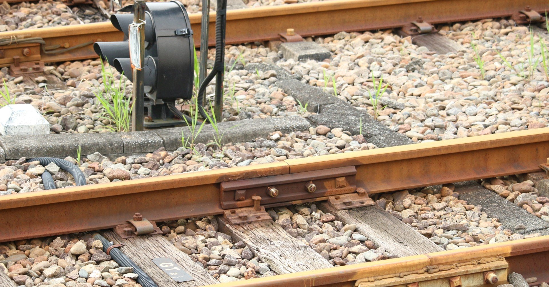線路に電気が流れてるって知ってますか 名無しの鉄道員 Note