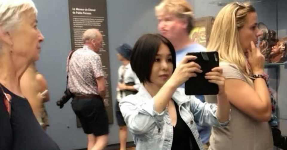 日本男性は若い女性が好きだが フランス人男性だって若い女性が好き だと思う ただ 若ければいい訳ではないのだと思う 村山里美 アラカンのパリ滞在記 アラカンdeパリ Note