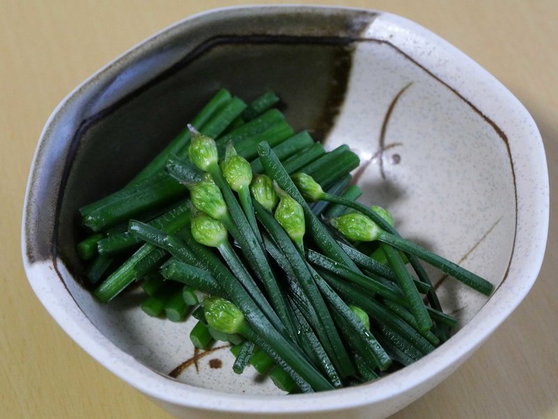 ニラのつぼみは甘くておいしい 花ニラのおひたし イノシシトトラ Note