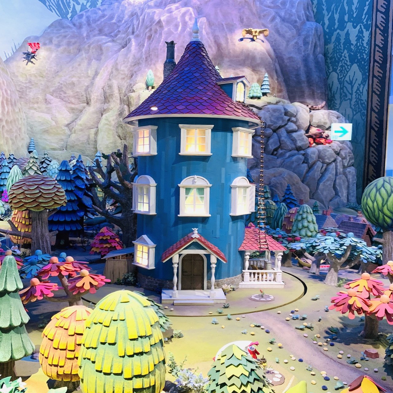 コケムス内のジオラマのクオリティが凄すぎて感動｜森のリス