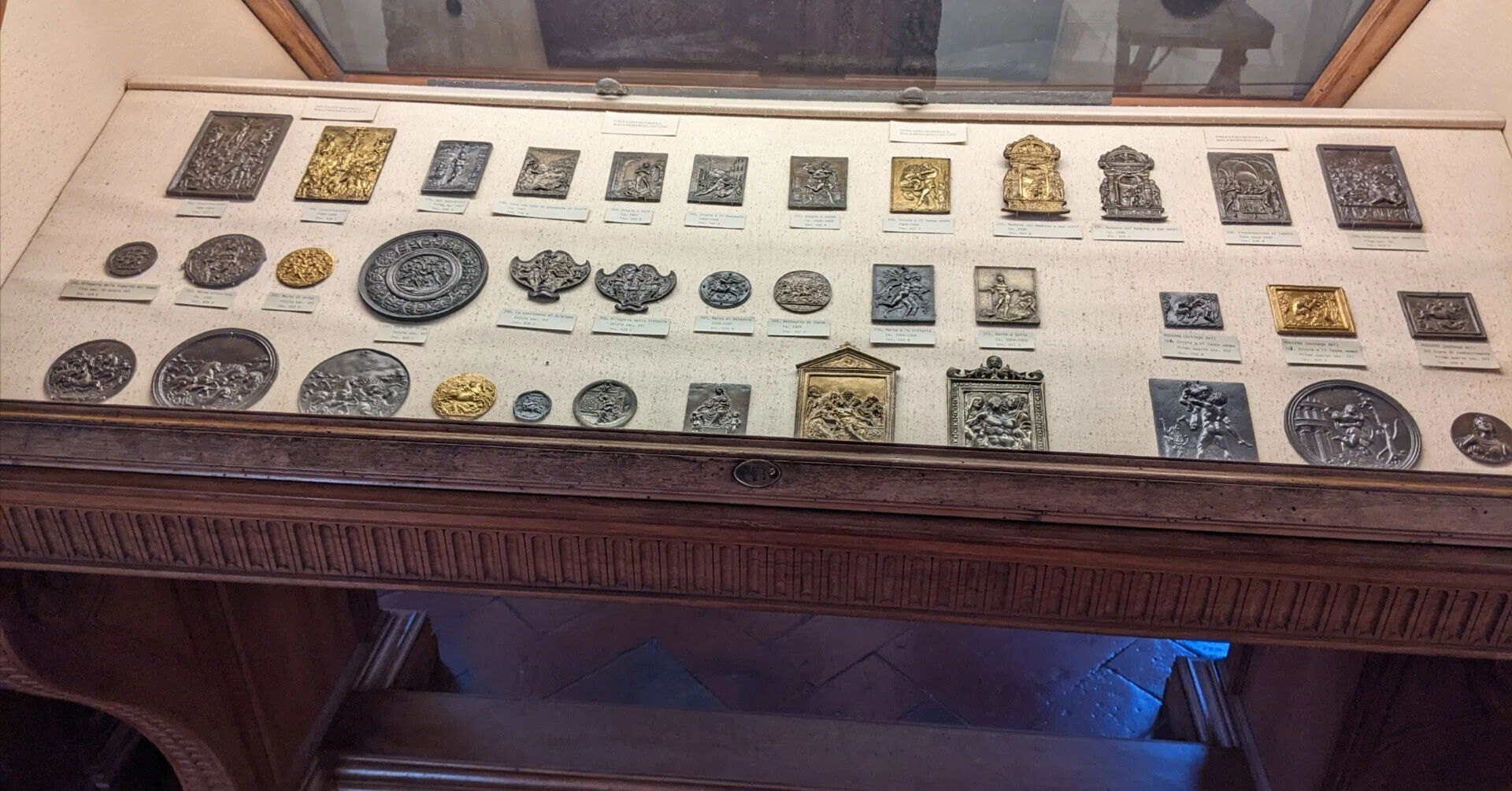 イタリアルネサンス期の金細工品が残存する奇跡｜朝野春未