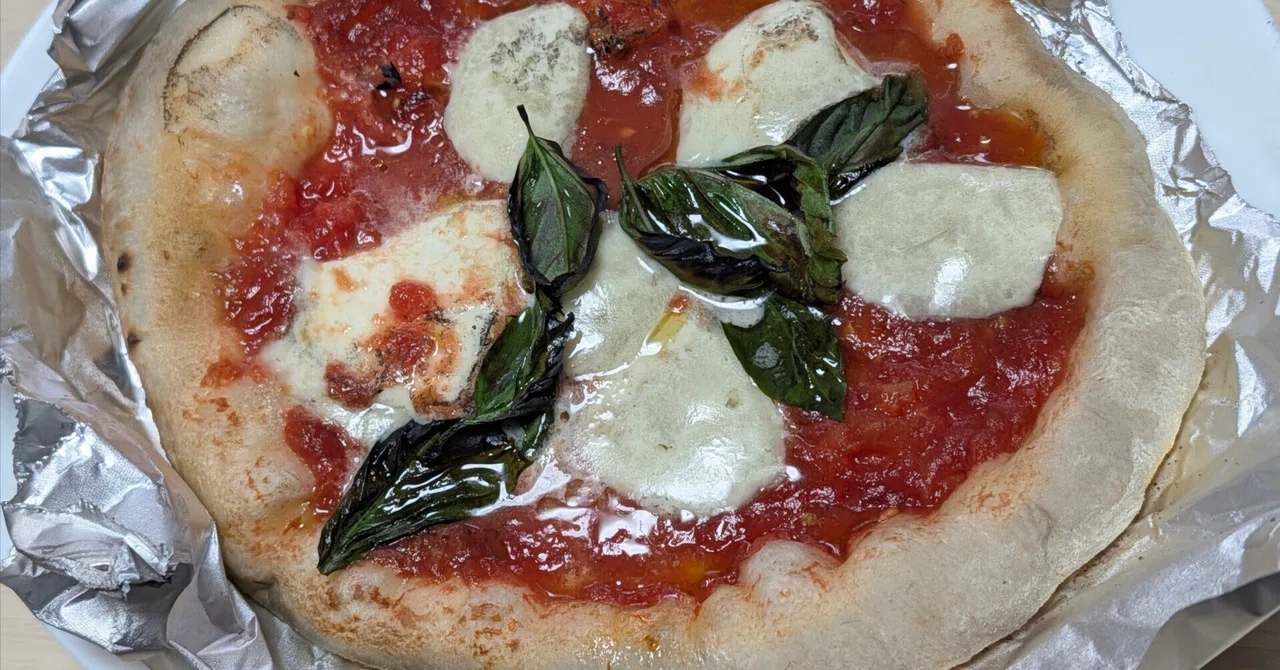 Authentic-Style Neapolitan Pizza Made at Home｜白麦