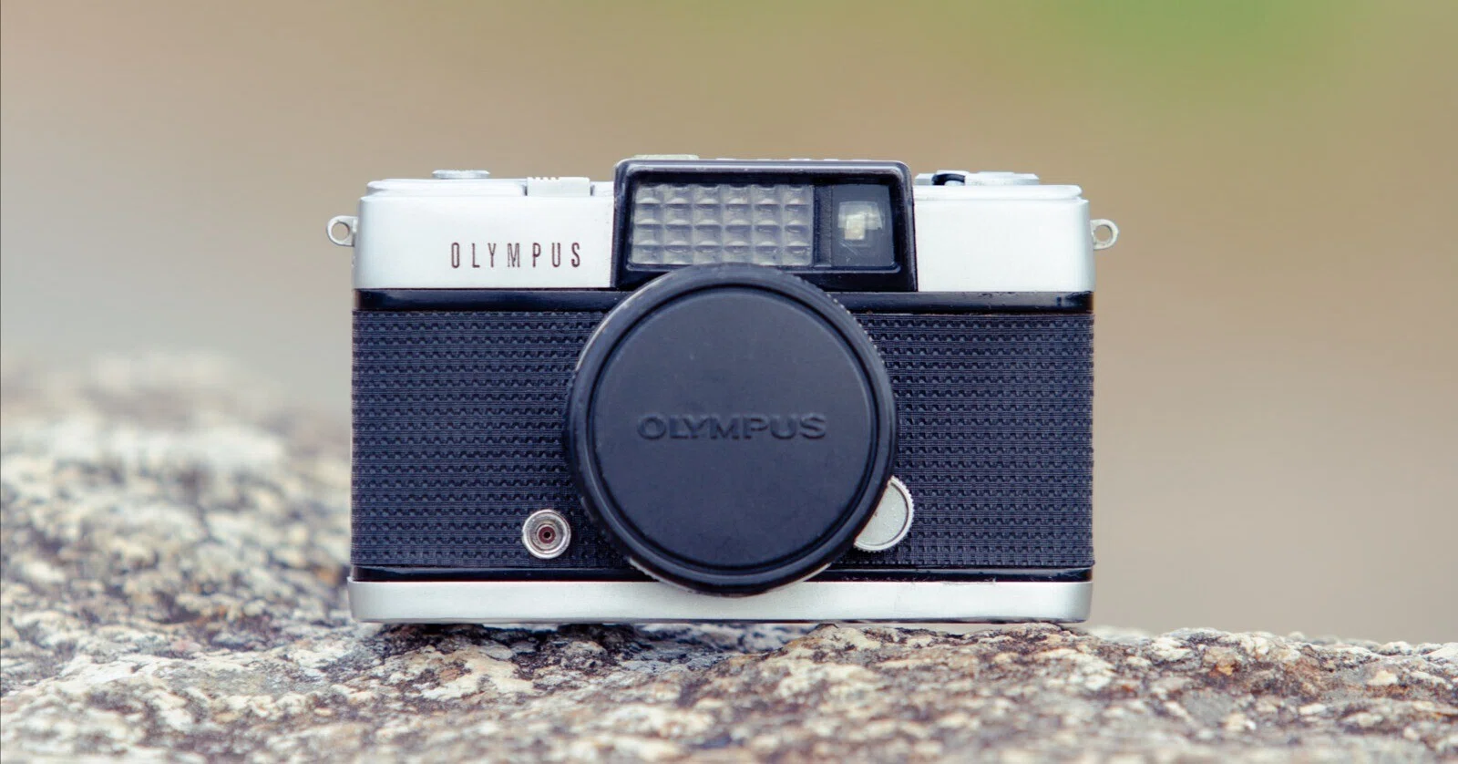 私をフィルム写真の世界へ連れてきたカメラ｜いちろく📷️