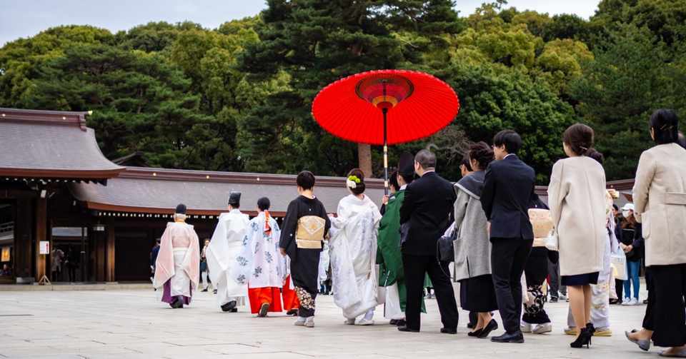 国際離婚まであと32ヶ月 神前式直後に見せる怪しい影 雨森フジコ Note
