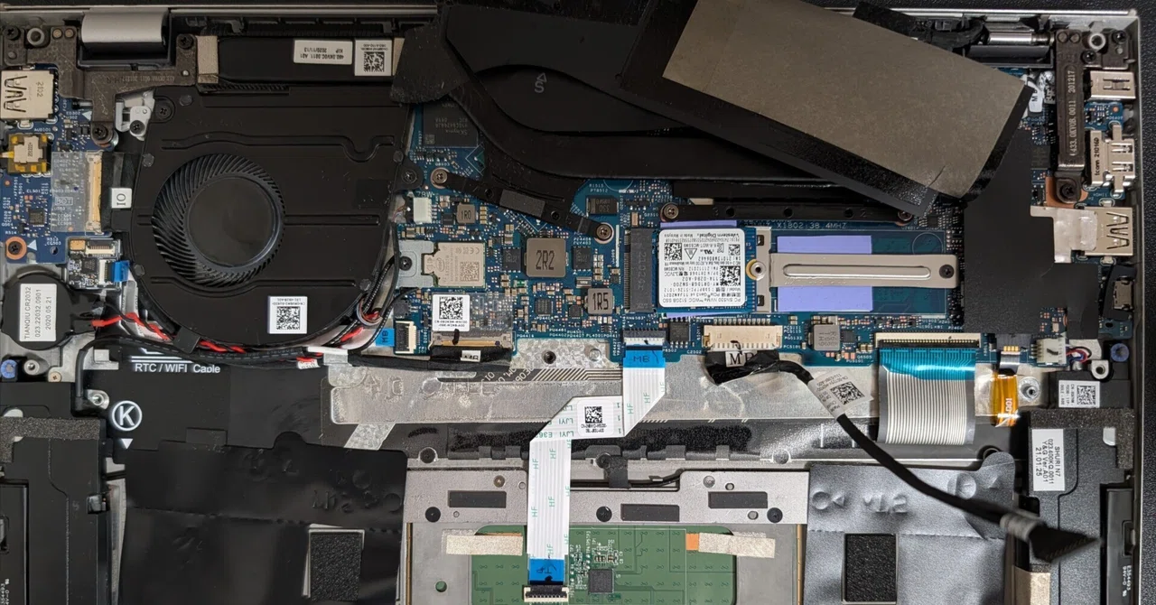 The Story of Disassembling and Maintaining an Old Laptop to Rebirth It ...