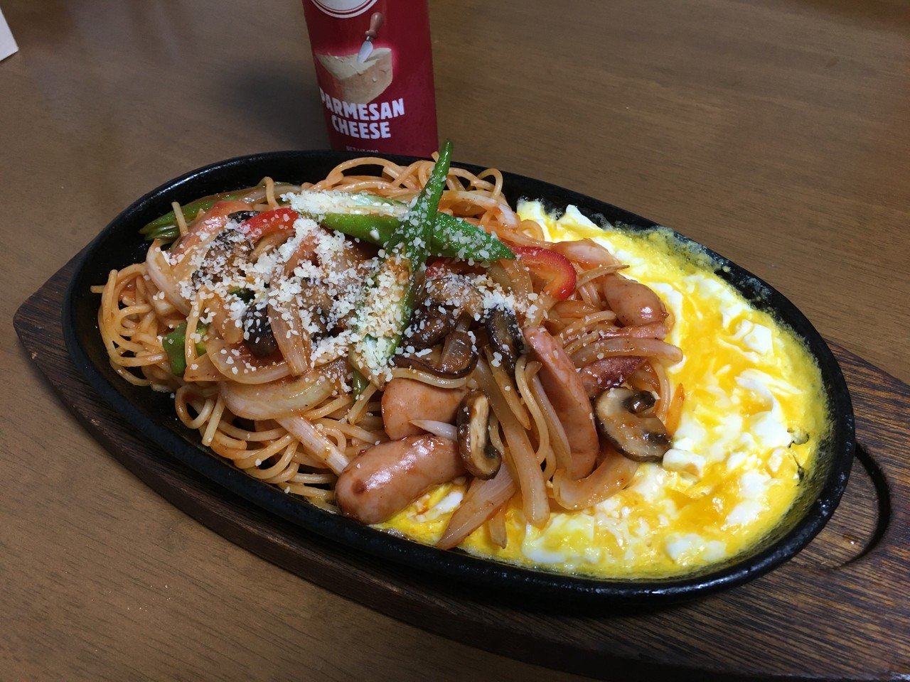 私のてっぱんナポリタン 定番メニューの出番がきた 暑くてダルいし ちゃちゃっと気持ちもお腹も満たされる食事 ナポリタンにしよ 適当な鼻歌でナポリタンの歌を作って歌ったら 娘が何かのドラマで出て 管理栄養士erika Note 私のてっぱんナポリタン 定番メニューの出番がきた 暑くてダルいし ちゃちゃっと気持ちもお腹も満たされる食事 ナポリタンにしよ 適当な鼻歌でナポリタンの歌を作って歌ったら 娘が何かのドラマで出て 管理栄養士erika Note