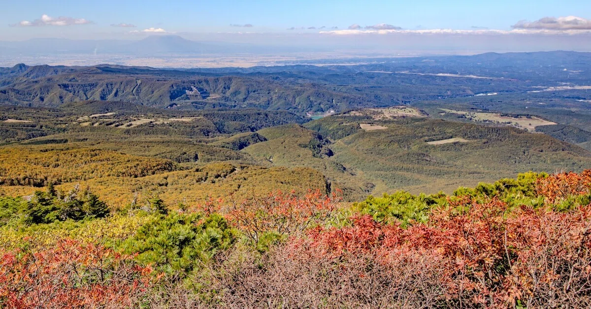 [Hakkoda] Peak autumn colors in clear weather! A ropeway loop course ...