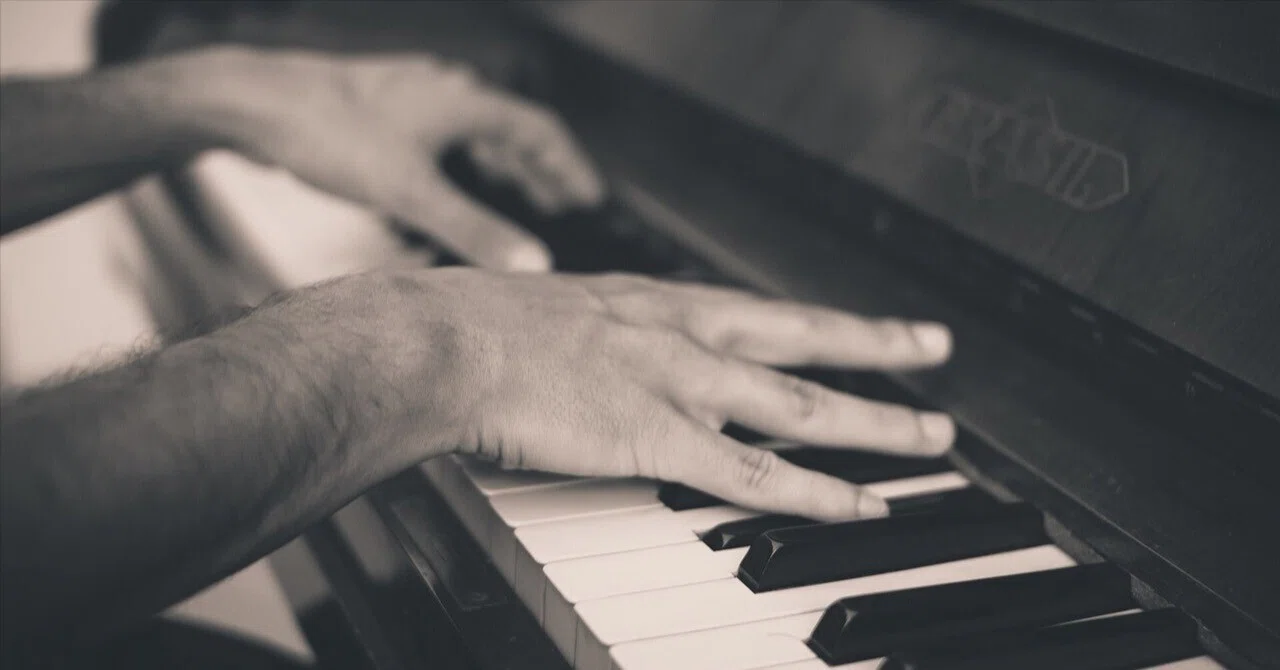 [Music Theory] When you want to sustain a chord for 4 bars — How to use ...