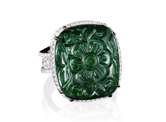 ジェムカービング（宝石彫刻）｜Hana Jewels