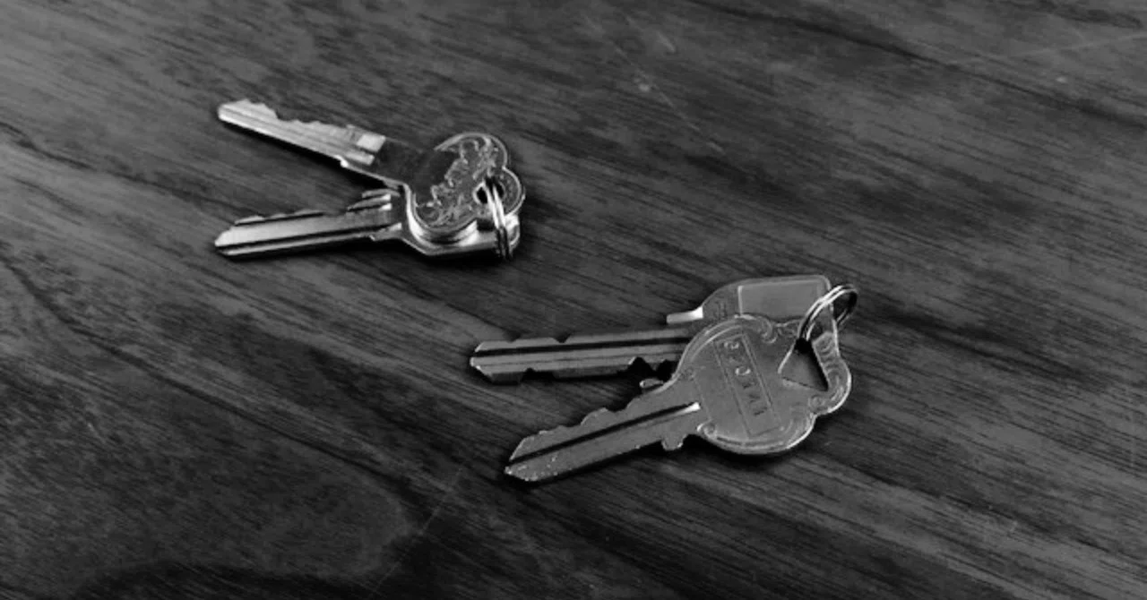 I made a spare key for the factory shutter today.｜maruwa