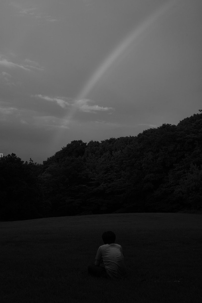 365日ライカ 143 モノクロの虹と 無加工でこの色です の無意味 365leica Note 365日ライカ 143 モノクロの虹と 無加工でこの色です の無意味 365leica Note
