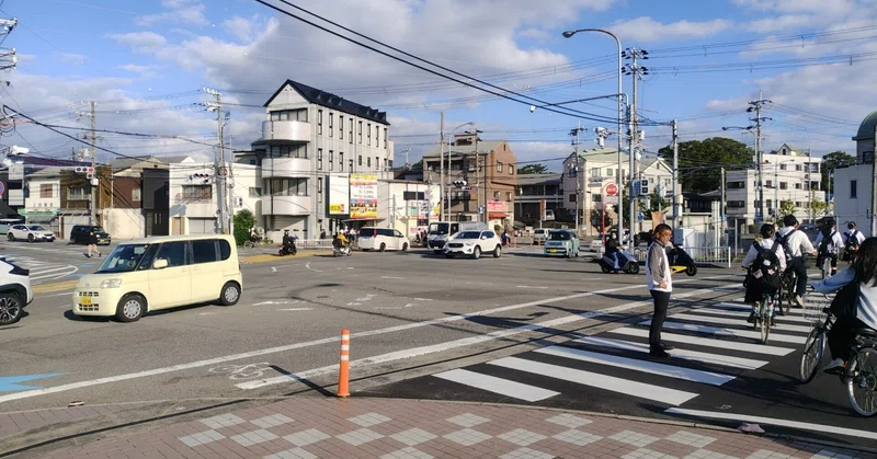 【星林高校】街頭交通安全指導を行いました