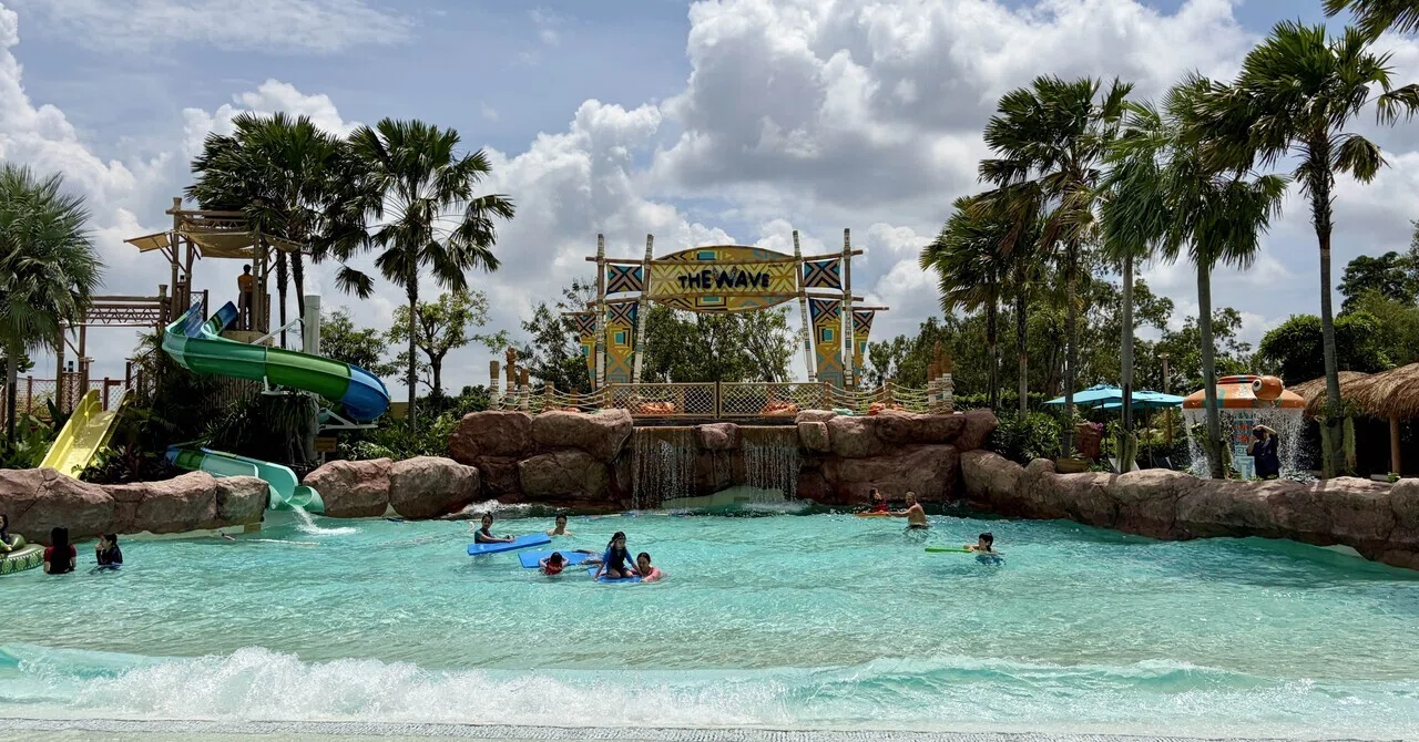 [Pattaya] A pool with big waves for 5,000 yen a night!? A repeat stay ...