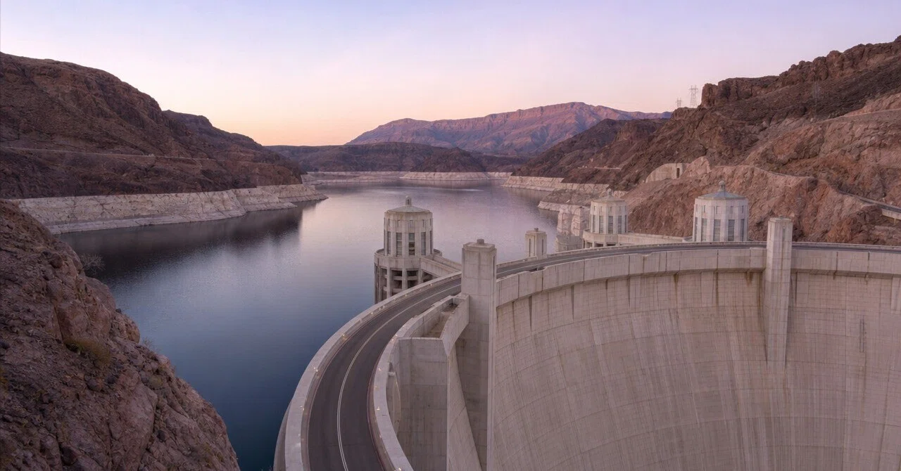 Viewing Hoover Dam in 3D from a Map: The Mechanics of Concrete Walls ...