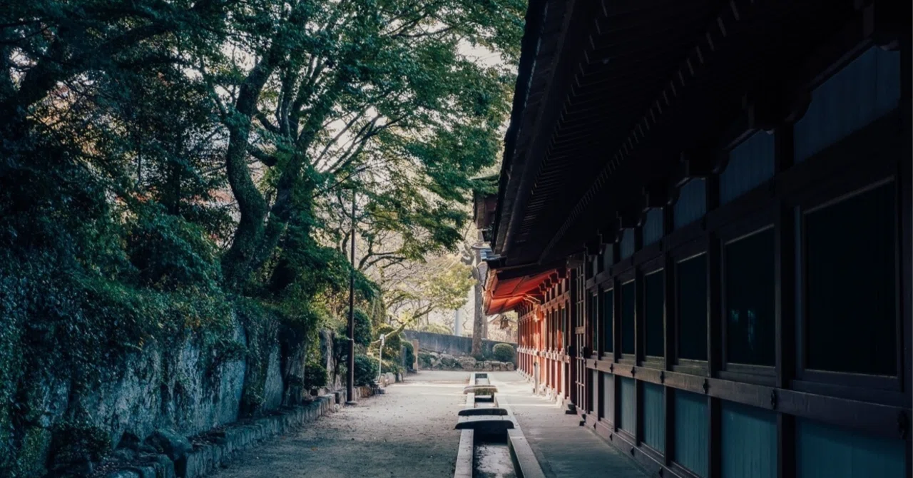 Sanmeigaku: About the Byakko Jiou-kaku (White Tiger Holding Prosperity ...