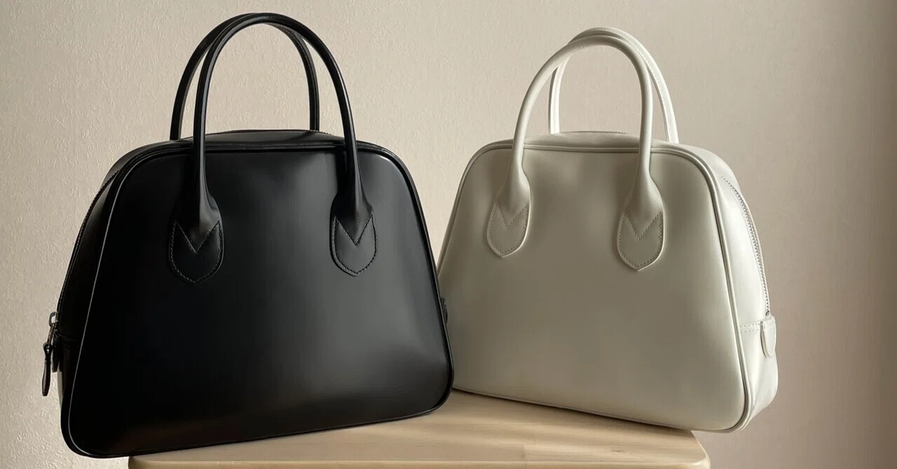 The reason I buy the same items in different colors. My 3 staple bags ...