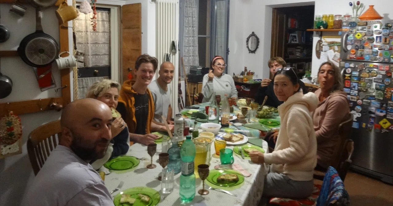 [Around the World] DAY 178 First Hitchhiking in Italy! Sora → Roma ...