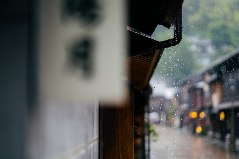 雨の日 金沢の茶屋街にて 吉岡 栄一 Note