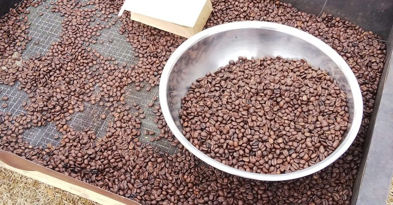 ペットボトルコーヒーを飲むと動悸などの体調変化が現れるのですが インスタントコーヒーや喫茶店のコーヒーでは体調変化がありません 何か差があるのでしょうか みさご珈琲 向井務 Note ペットボトルコーヒーを飲むと動悸などの体調変化が現れるのですが インスタントコーヒーや喫茶店のコーヒーでは体調変化がありません 何か差があるのでしょうか みさご珈琲 向井務 Note