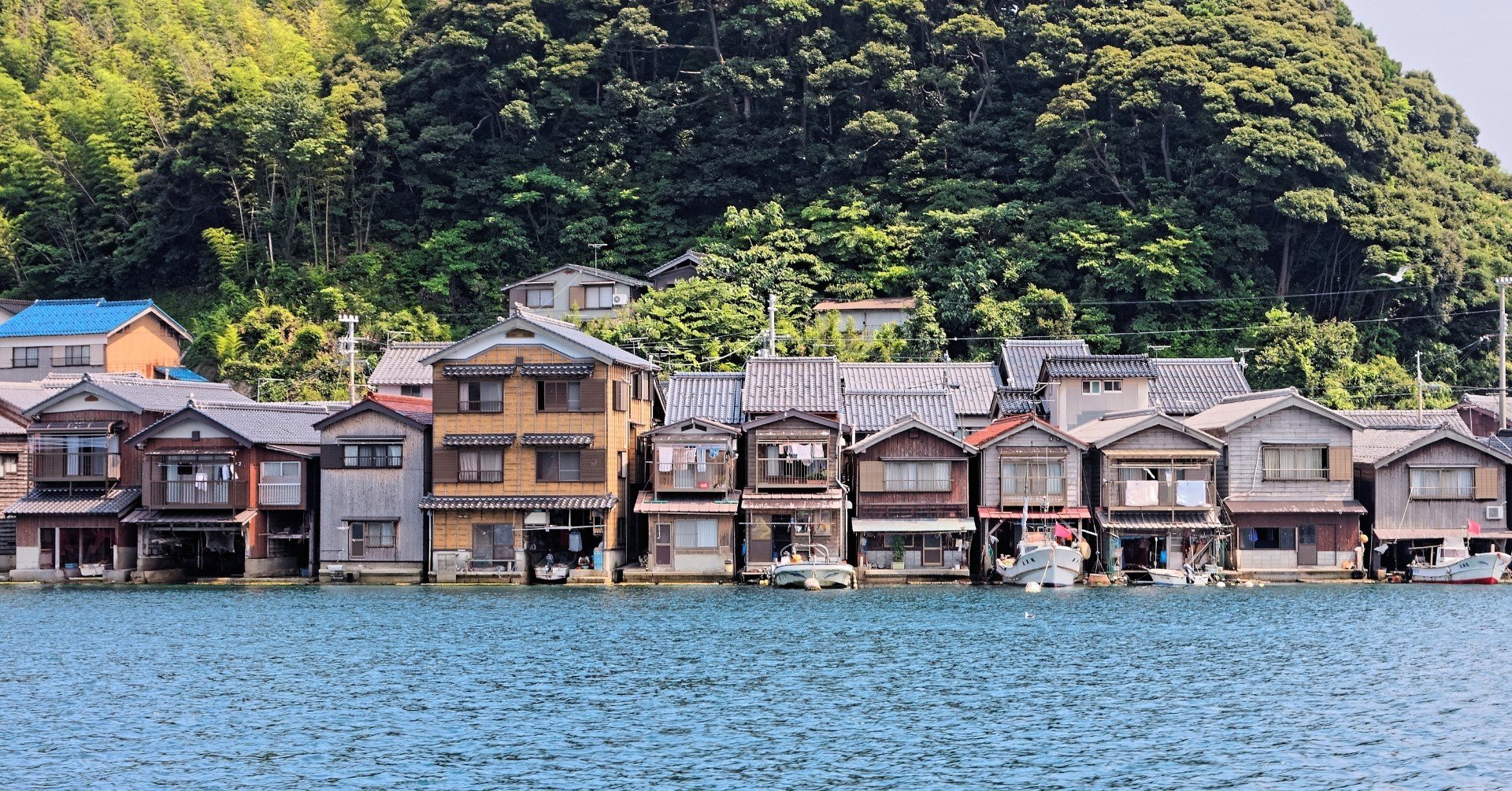 重要伝統的建造物群保存地区「伊根の舟屋」｜Zenpaku