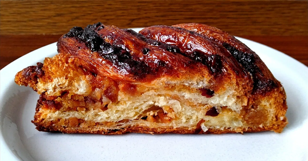 [Kobeya] Questioning the Value of Over-Packaging for Almond Pastry｜GULA ...