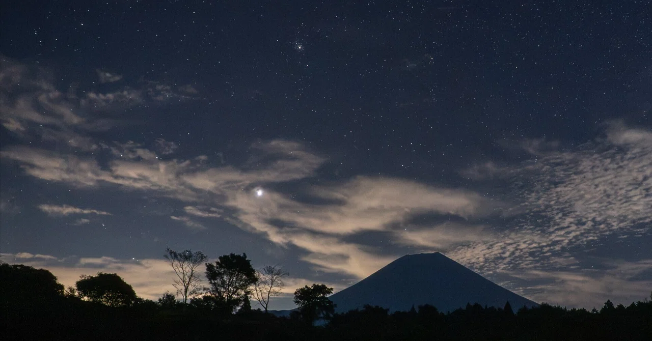 マイクロフォーサーズで星空撮影・火星とプレセペ星団が重なる夜