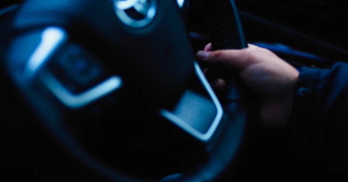 Someone Handing Over Note Do not hand over the steering wheel of your life to people you dislike.|いちご