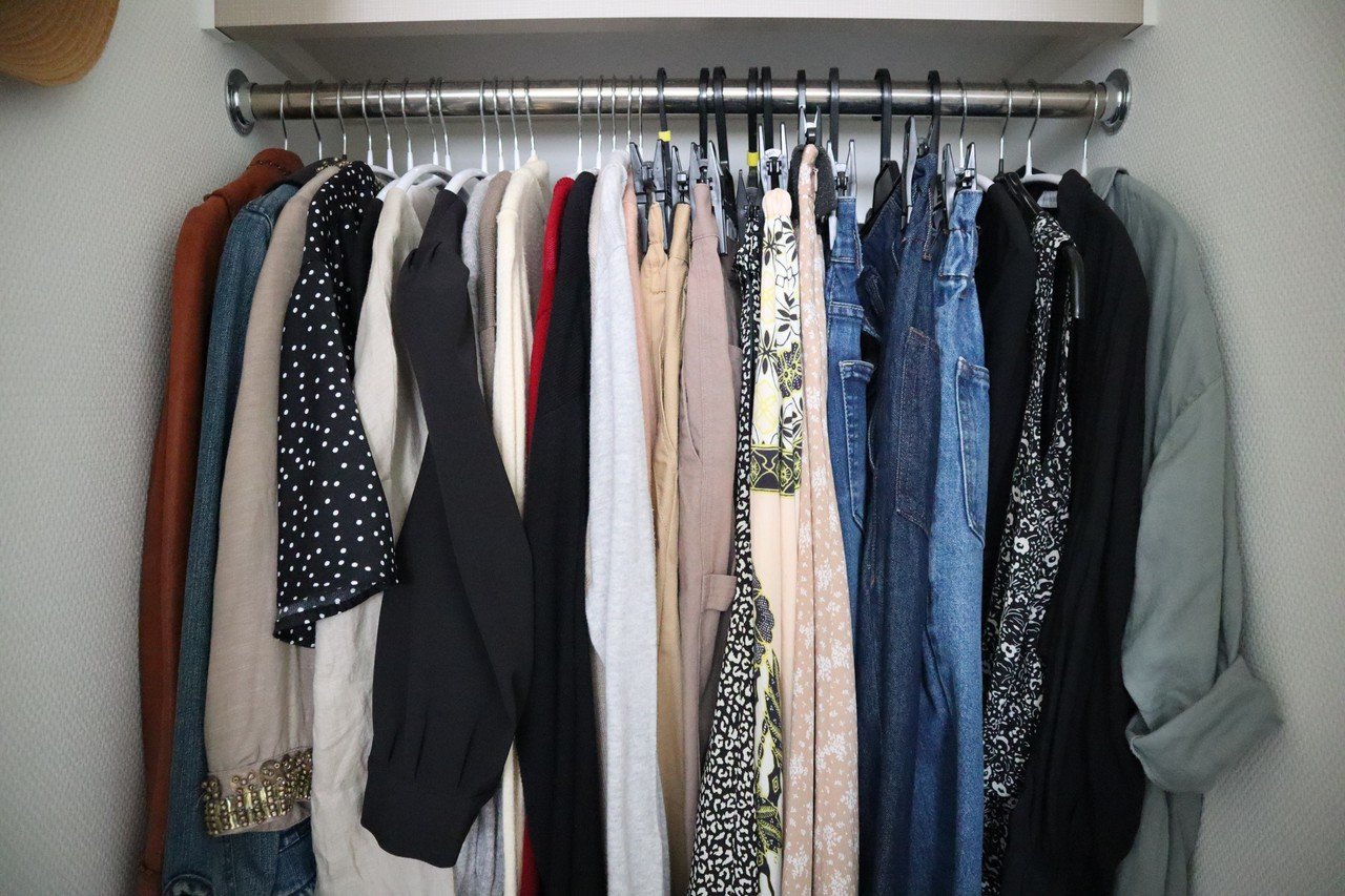 クローゼット収納 洋服の適正量とは 服を循環させるクローゼットへ クラタエリ お片付け お掃除インストラクター Note
