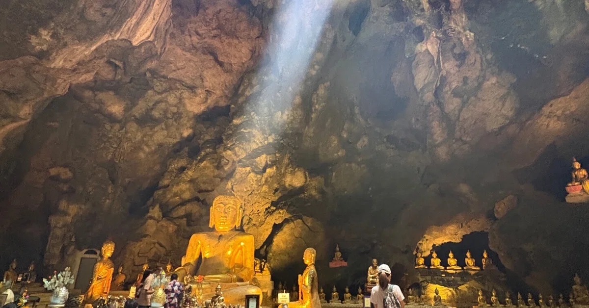 Cave Train From Bangkok to Khao Luang Cave! A Train Mishap and Travel Guide # ...