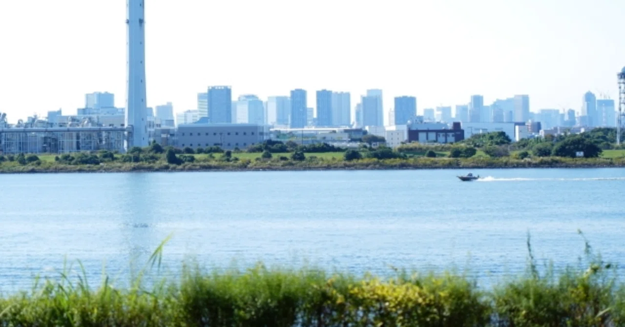 Citizens Seeking Fresh Water and a Government Pouring Salt Water｜政治家志望の大学生